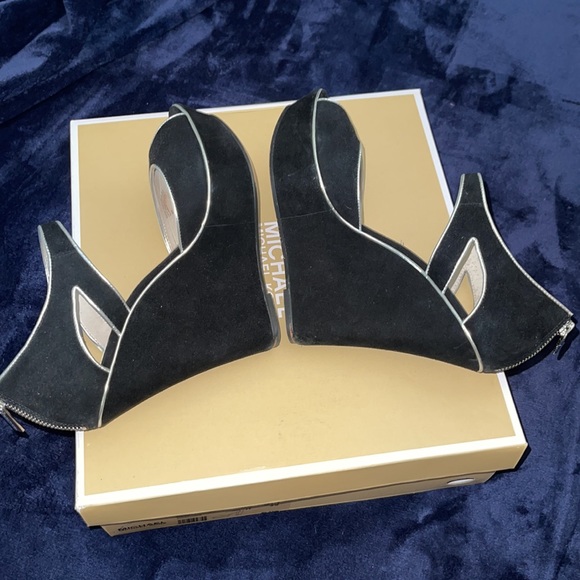 Michael Kors Riley wedge - Picture 5 of 6